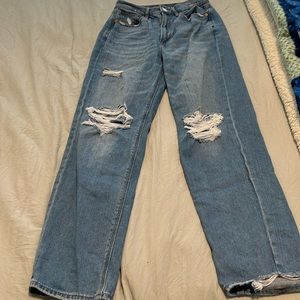 American Eagle Baggy Mom Jean. Size 2 regular. Lightly used